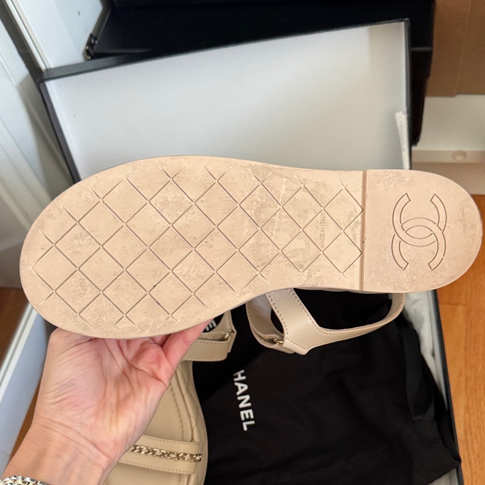 CHANEL Nude Sandals with Chain Accent - Picture 7 of 11